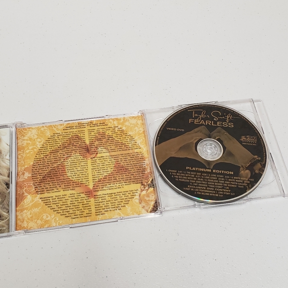 Taylor Swift Fearless Platinum Edition Audio & Video DVD 2009 - Picture 4 of 8